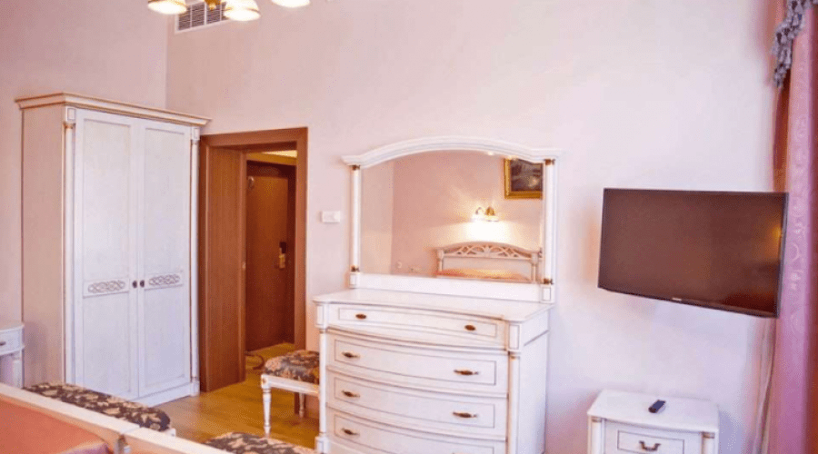 Апартаменты 2-местный 2-комнатный (с кухней)